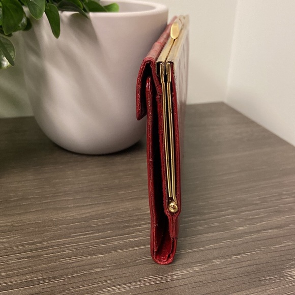 Vintage Genuine Eel Skin Kiss Lock Wallet - Picture 3 of 16